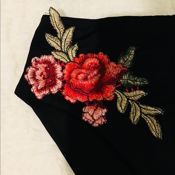 ❤️CLEARANCE❤️Rose 🌹 Bikini Bottom - Picture 4 of 5